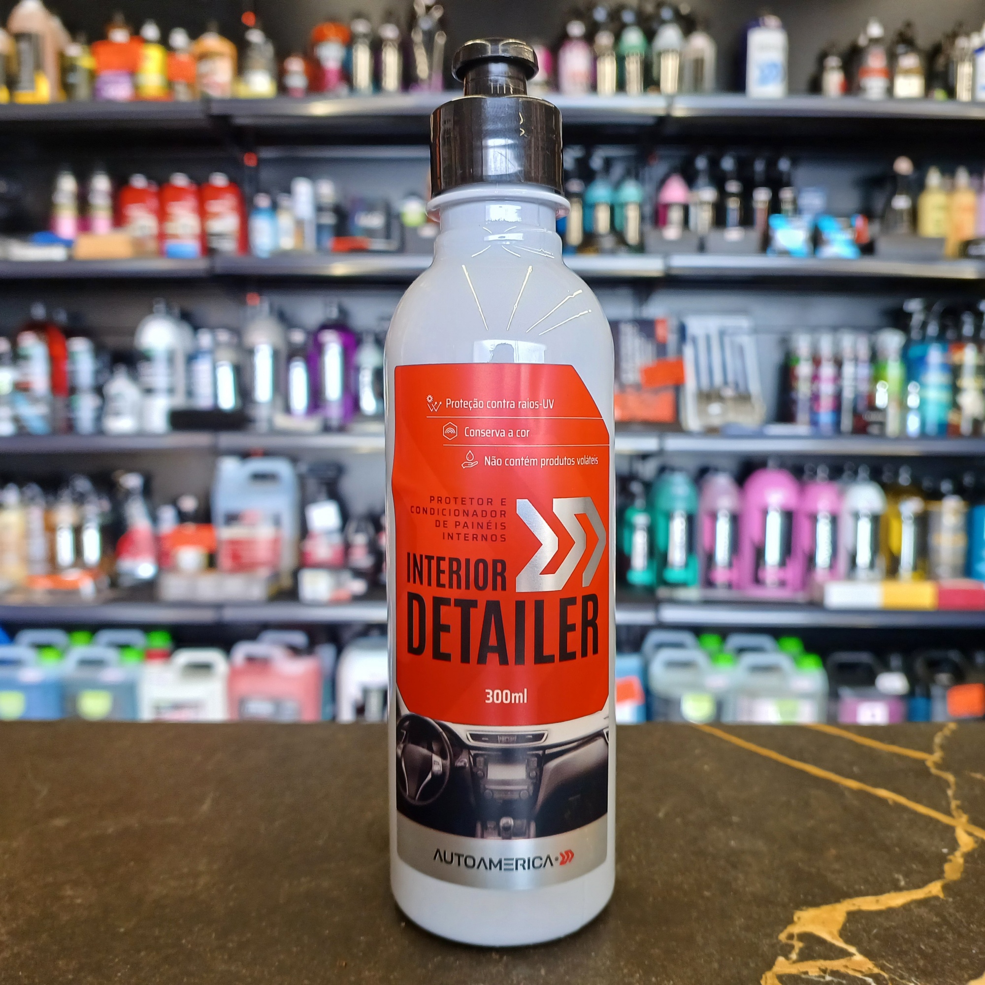 Condicionador De Plásticos Interior Detailer 300ml. AutoAmerica